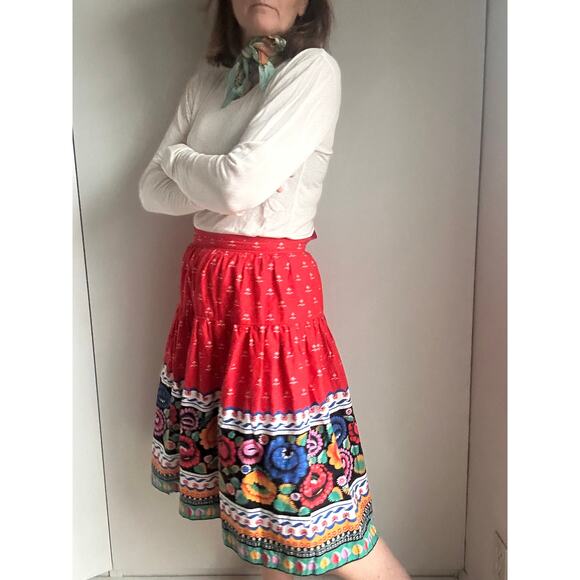 Vintage Ethnic Floral Print Skirt Size Small Red KNee Length Fun Festival - Picture 5 of 7